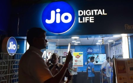 ఒకే ఒక్క రీఛార్జ్.. ఇంటర్నెట్, 800+ ఛానల్స్, 15 OTT యాప్స్ ఫ్రీ… జియో కొత్త ప్లాన్స్ చూస్తే షాక్ అవుతారు
