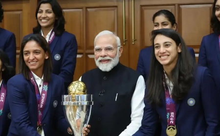 వరల్డ్ కప్ ట్రోఫీని తాకని నరేంద్ర మోదీ…అసలు కారణం తెలిస్తే మైండ్ బ్లాక్ అవుతుంది