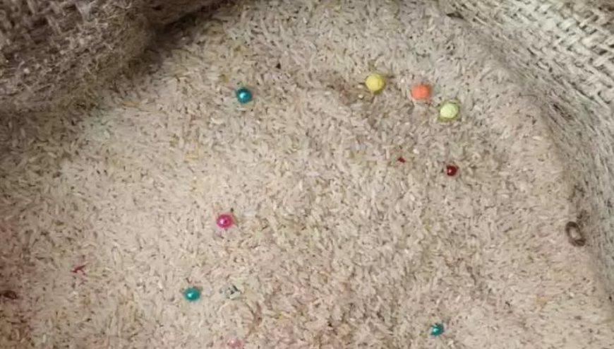 రేషన్ బియ్యంలో పెళ్లి తలంబ్రాలు! బస్తాలు చూసి షాక్ అయిన జనం, అసలేం జరిగింది?